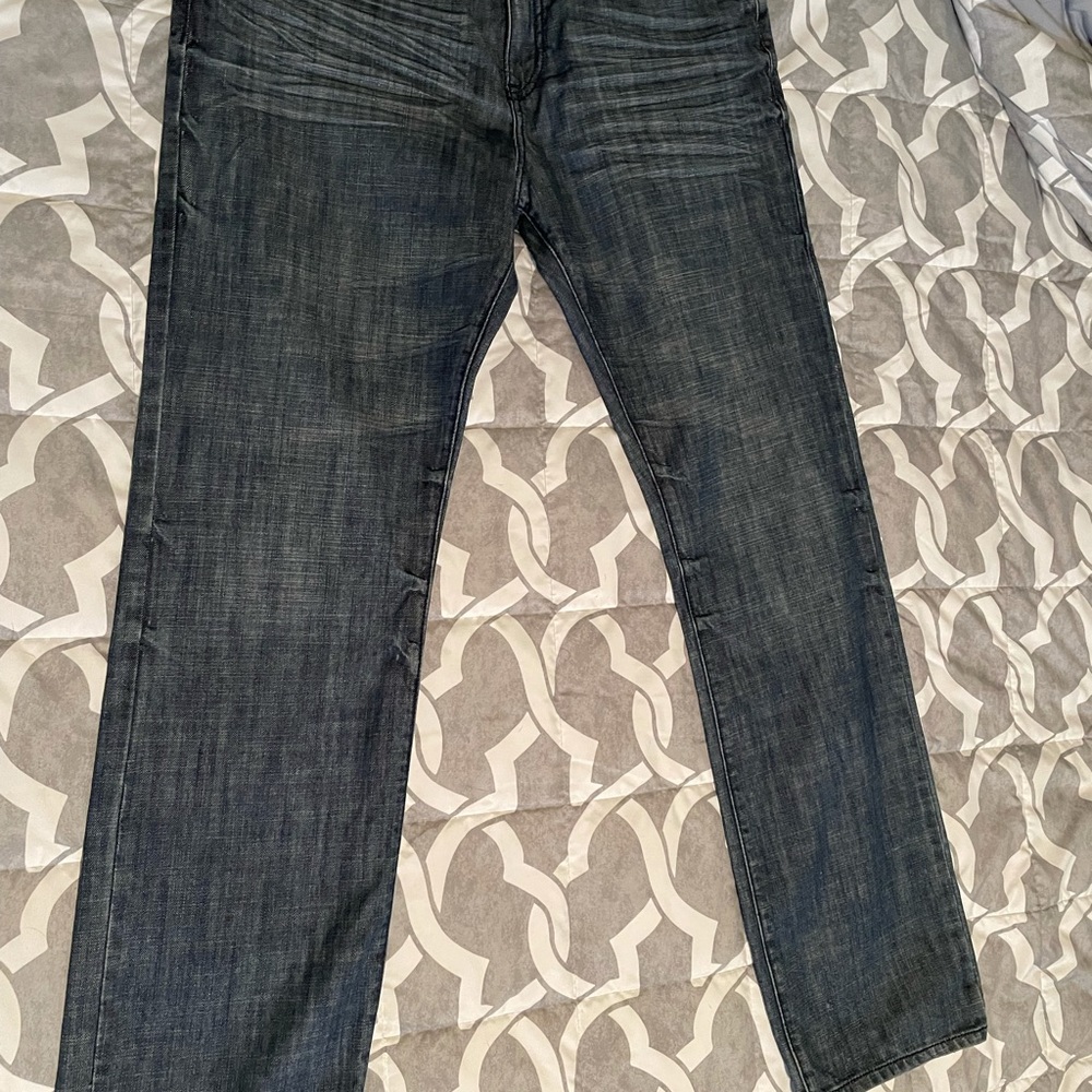 Guess men’s jeans new without tags.